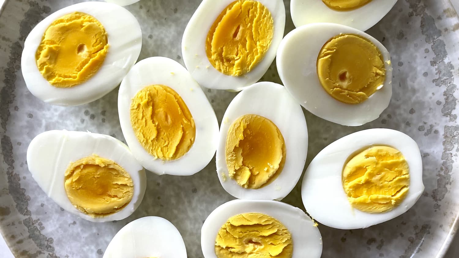 Hard boiled eggs in shop the air fryer